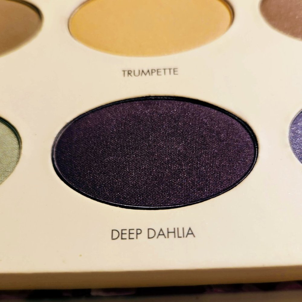 🚫SOLD🚫 Tarina Tarantino Floriculture Eyeshadow Palette x8 eyeshadows - Picture 7 of 10